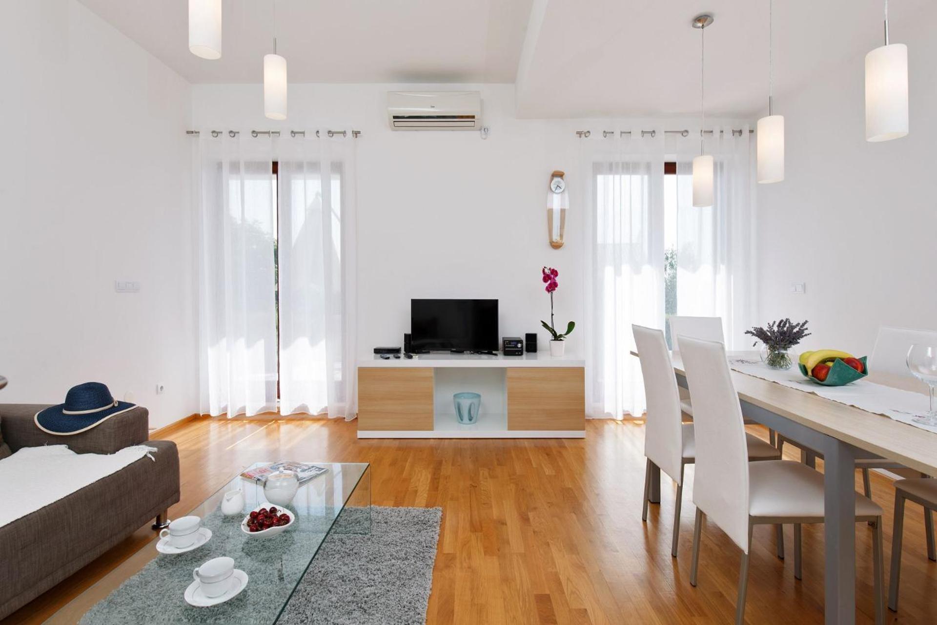 Apartment Marija โตรกีร์ ภายนอก รูปภาพ